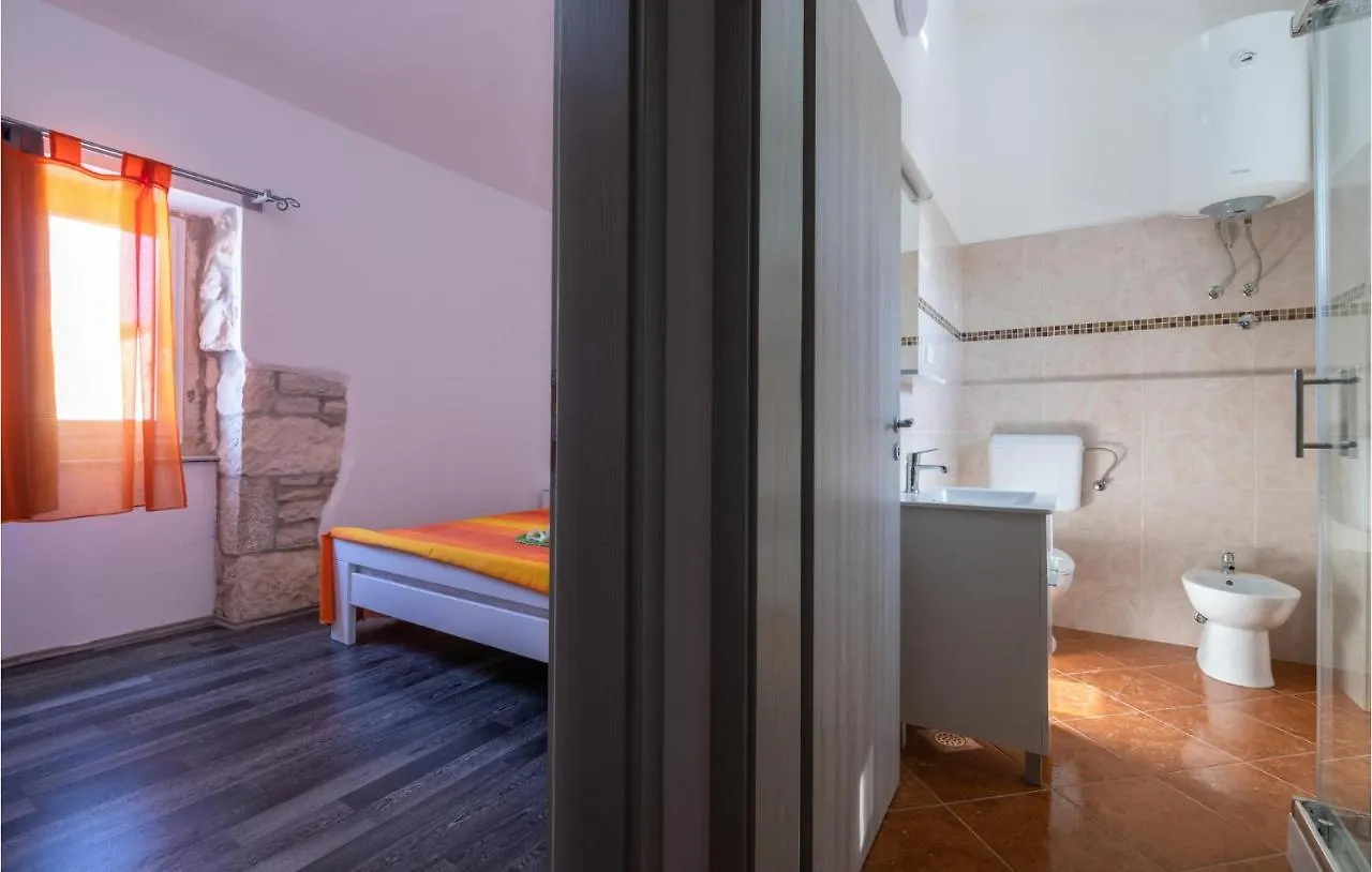 Stunning Home In Hrboki With Wifi Holiday home