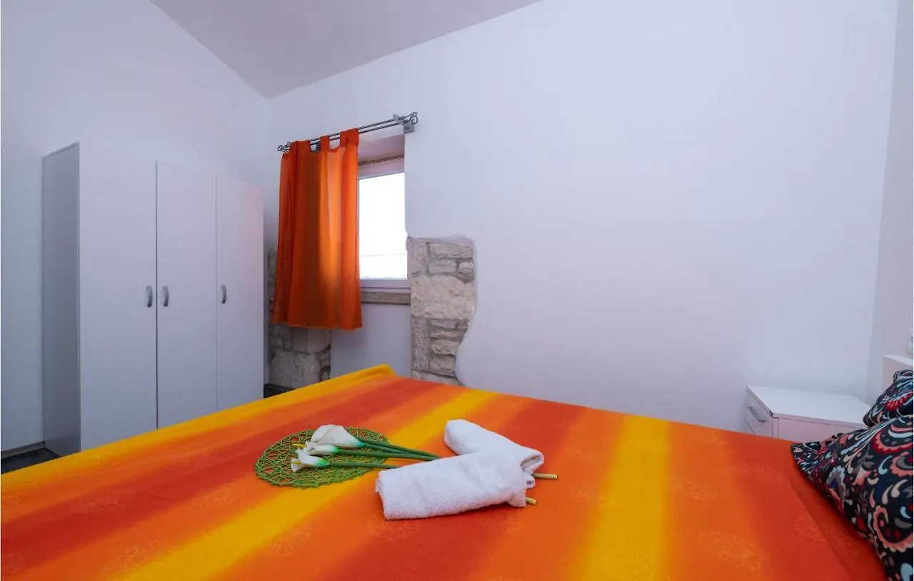 Stunning Home In Hrboki With Wifi