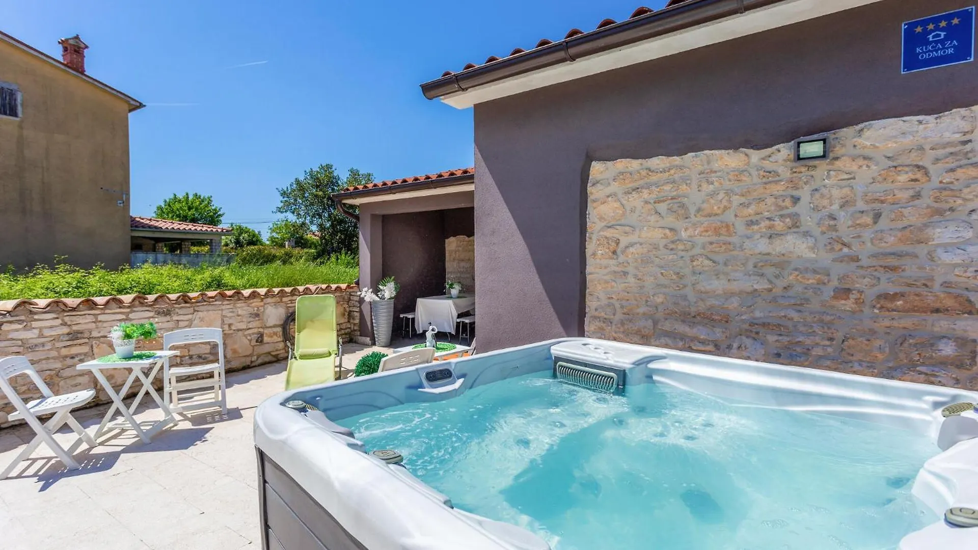 Stunning Home In Hrboki With Wifi Holiday home